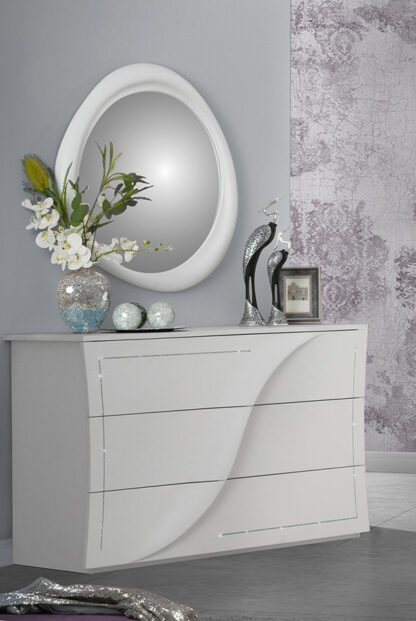 Dormitor Mabel , alb, pat 160x190 cm, dulap cu 2 usi culisante, 2 noptiere, comoda - imagine 4