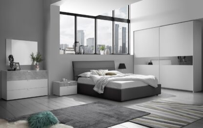 Dormitor Miyuki , alb/grafit, pat 160x200 cm, dulap cu 2 usi culisante, 2 noptiere, comoda