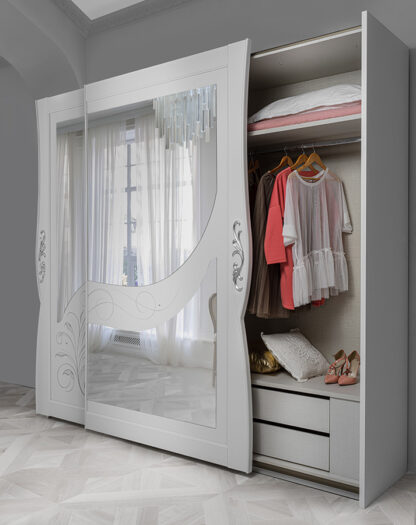 Dormitor Brielle , alb, pat 180x200 cm, dulap cu 2 usi culisante, 2 noptiere, comoda - imagine 4