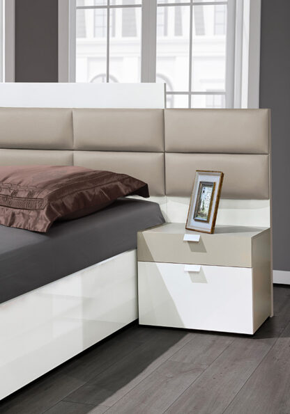 Dormitor Svetlana , alb/cappuccino, pat 160x200 cm, dulap cu 2 usi culisante, 2 noptiere, comoda - imagine 2