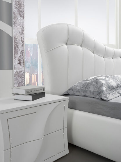 Dormitor Mabel , alb, pat 160x190 cm, dulap cu 2 usi culisante, 2 noptiere, comoda - imagine 3