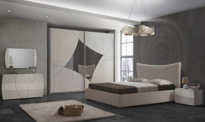 Dormitor Atom, bej/gri, pat 160x190 cm, dulap cu 2 usi culisante, comoda, 2 noptiere
