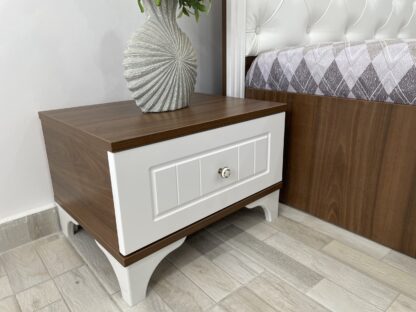 Dormitor Fantasia, alb/nuc,160×200 cm, Dulap 180 cm, Pat 160 x 200 cm, 2 noptiere, comoda - imagine 4
