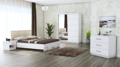 Dormitor Solano, Alb, Dulap 150 cm, Pat cu tablie tapitata crem 140x200 cm, 2 noptiere, comoda