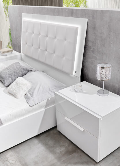 Dormitor Bianca, alb/gri, pat 160x200 cm, saltea, 2 noptiere, comoda - imagine 3